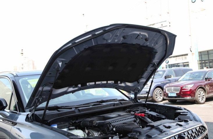 C:\Users\jh\Desktop\全新林肯冒险家图片\尊雅版\冰川蓝\800x0_1_q95_autohomecar__ChxkmmQ_9BKACaCCAAfurgjSwBo052.jpg