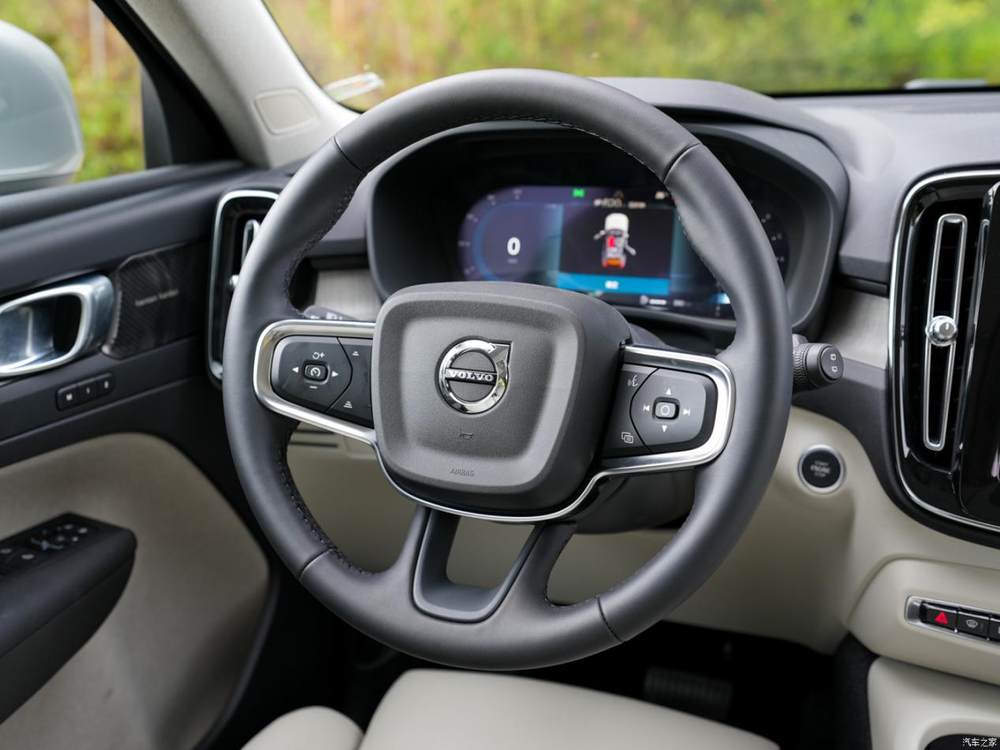 1400x0_1_q95_autohomecar__ChwFkGL3jJGANRnjABW8v47SfiI541
