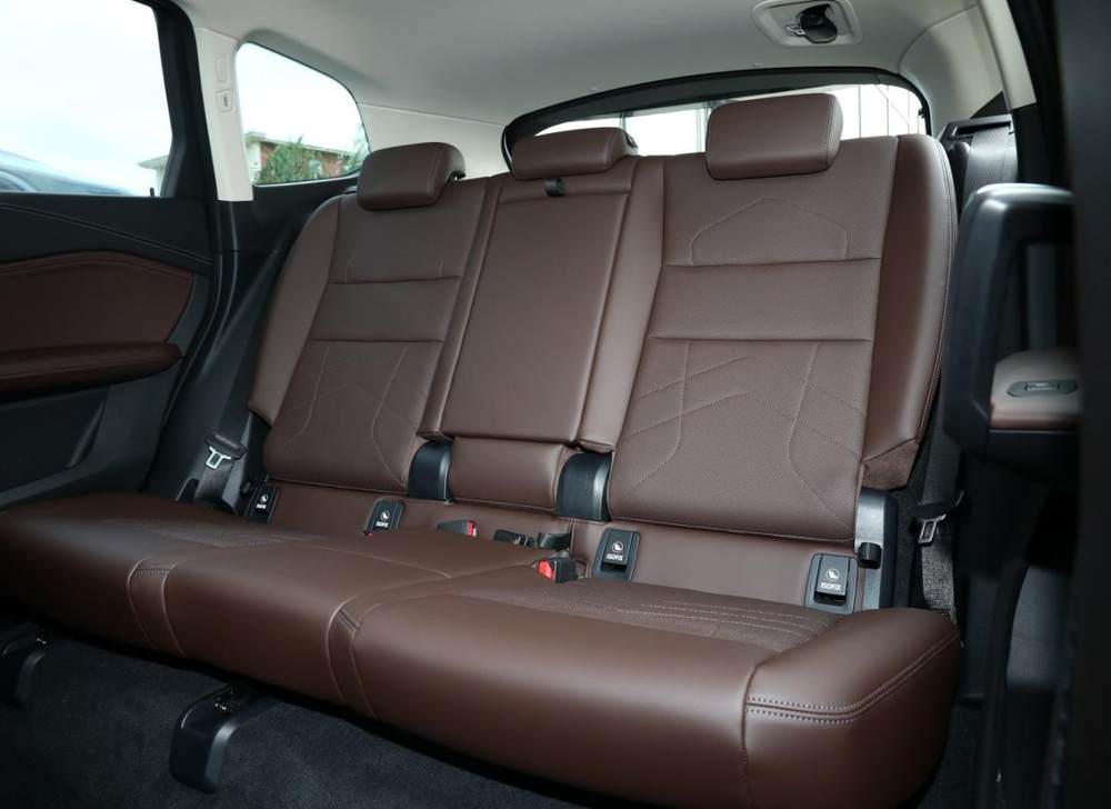 1400x0_1_q95_autohomecar__ChxknGRVOv6ABthUAB7knhwUyk4180